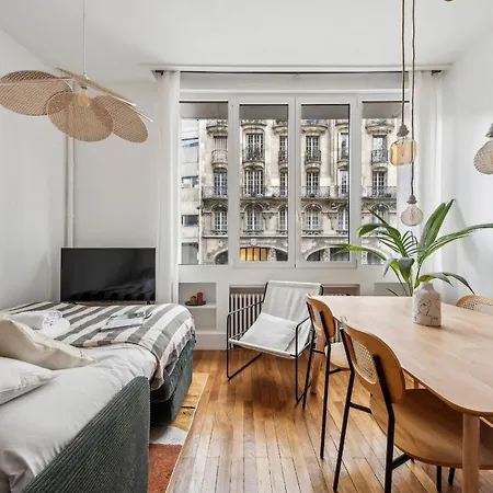 Apartment Bnbnova - Le Louvre & De